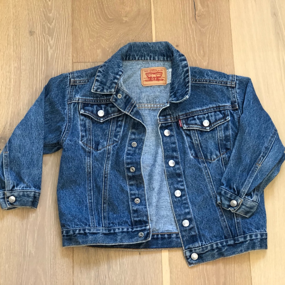 LEVI’S Denim Jacket size 6